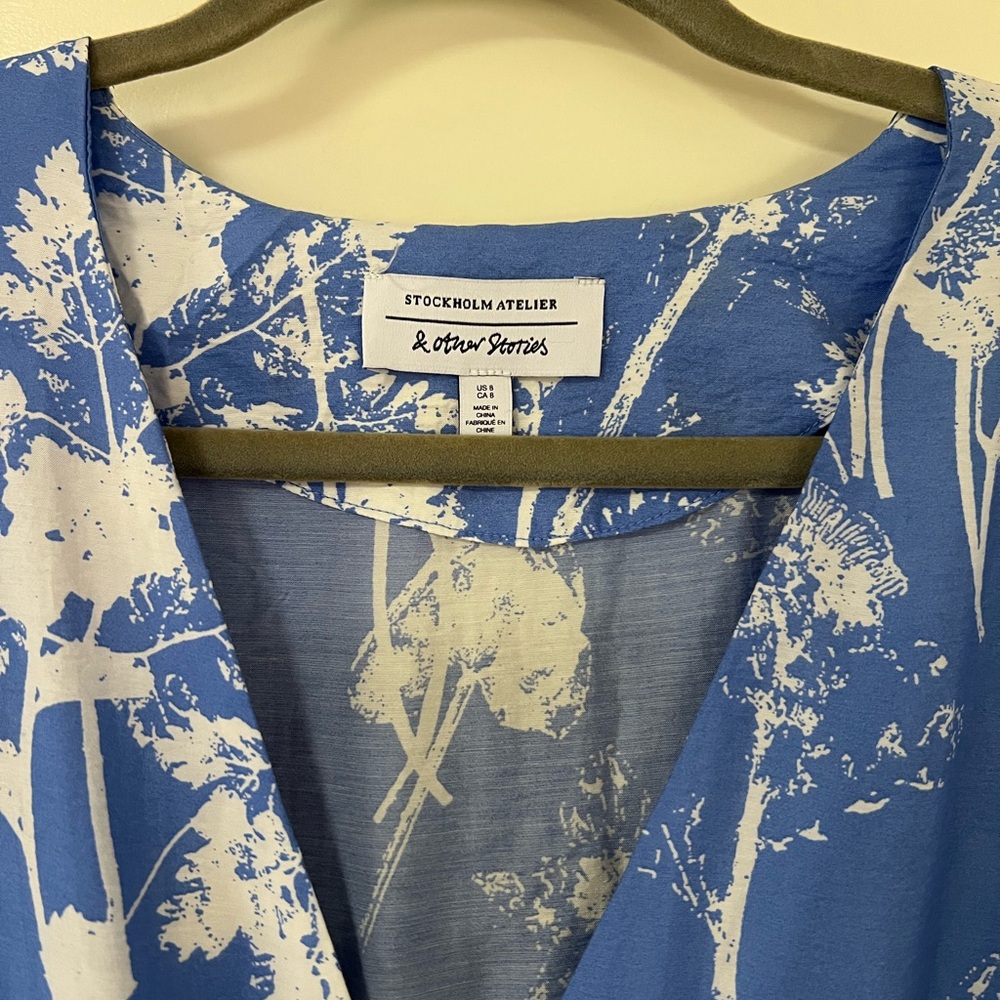 & Other Stories blue floral maxi dress with pockets - Picture 4 of 8